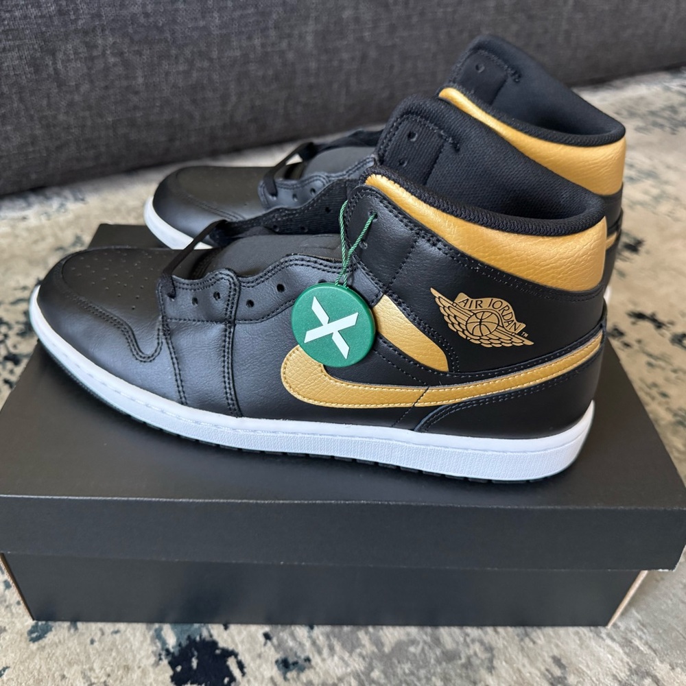Jordan 1 Mid Black / Metallic Gold-White ~ Brand New~